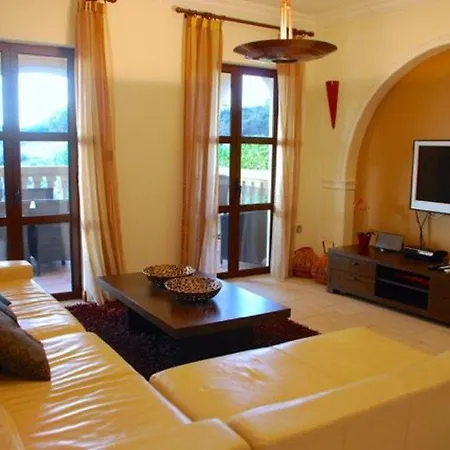 Villa “the Ultimate Guide To Renting Your Dream Villa″ - Apollo *