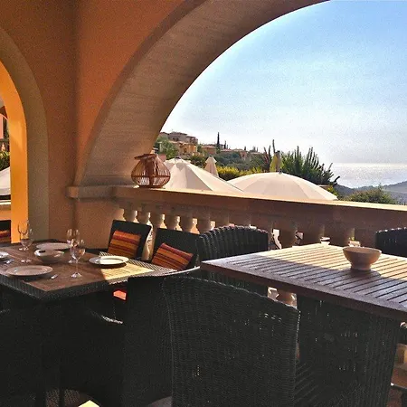 “the Ultimate Guide To Renting Your Dream Villa″ - Apollo * 库克里亚